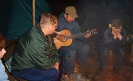 Гости поют в нашем лагере